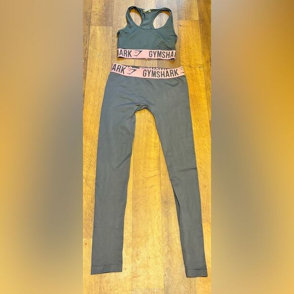 Gymshark Seamlesss Set in Large in Gray & Slate Rose Bra & Full Length Length - Picture 4 of 7